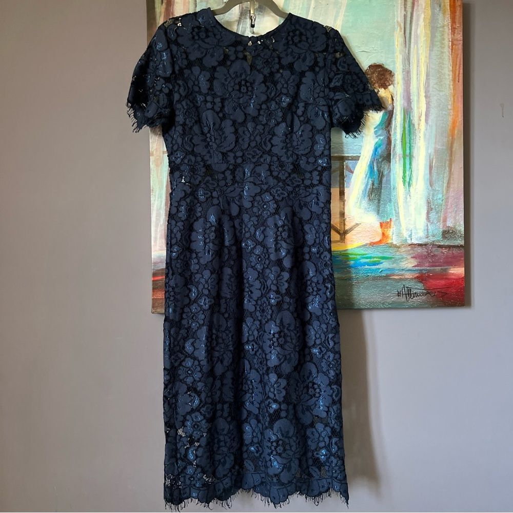 NSR Sz M Blue Lace Fitted Midi Dress Short Sleeve